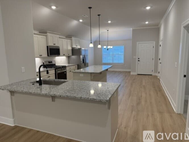 Fayetteville House: 4233 W Barhem Dr