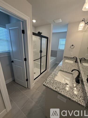 Fayetteville House: 4233 W Barhem Dr