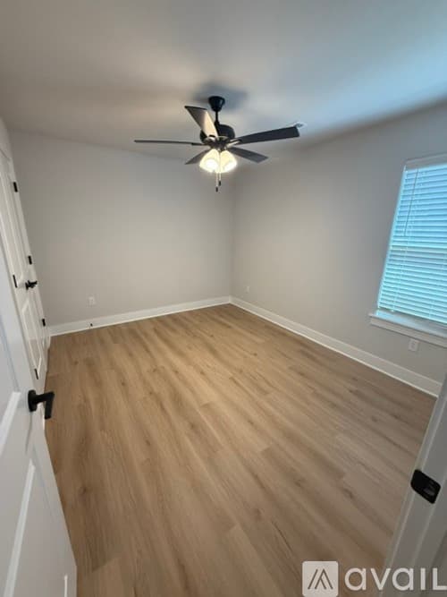 Fayetteville House: 4233 W Barhem Dr