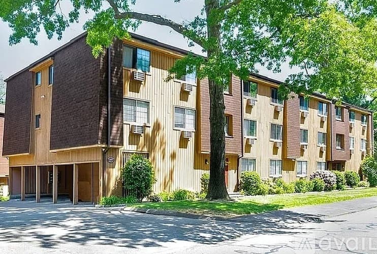Stamford Condo: 197 Bridge Street