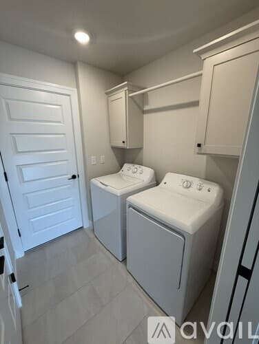 Fayetteville House: 4241 W Barhem Drive