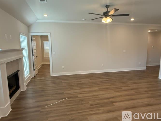 Fayetteville House: 4241 W Barhem Drive