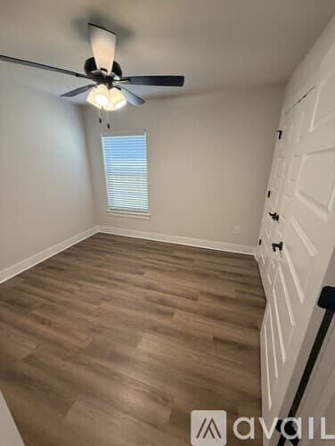 Fayetteville House: 4241 W Barhem Drive