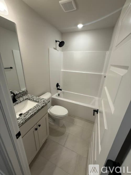 Fayetteville House: 4241 W Barhem Drive