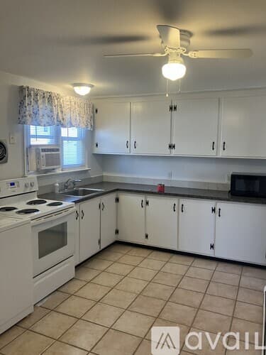 Brigantine Apartment: 300 Beach Ave E
