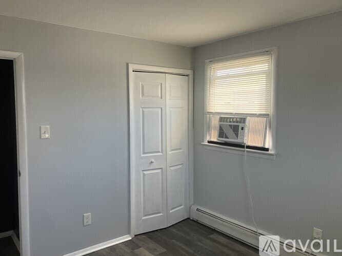 Brigantine Apartment: 300 Beach Ave E