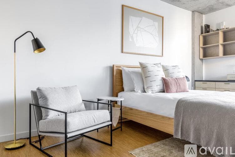 Chicago Apartment: 1515 N Fremont St