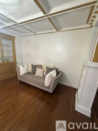 New Haven Apartment: 13 Blake Street