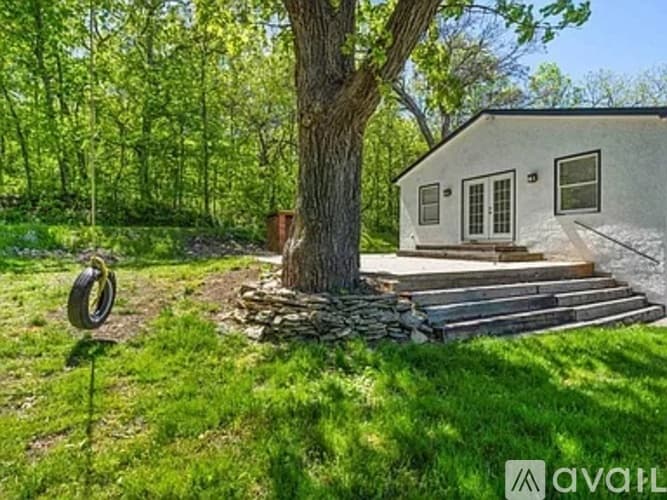 Lenexa House: 8852 Woodland Road