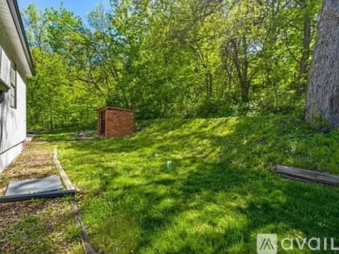 Lenexa House: 8852 Woodland Road