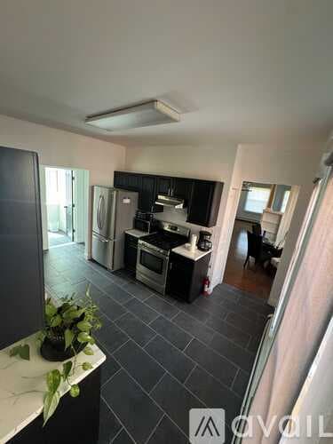 New Haven Apartment: 13 Blake Street