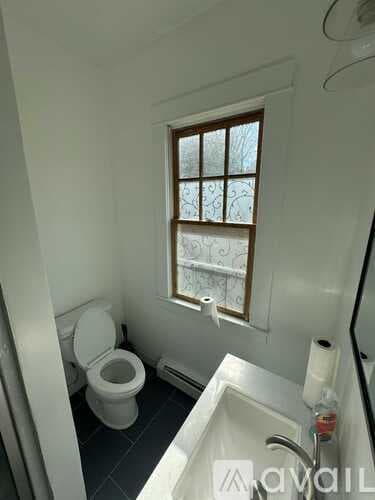 New Haven Apartment: 13 Blake Street