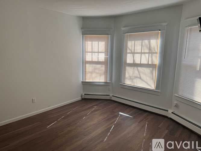 New Haven Apartment: 13 Blake Street