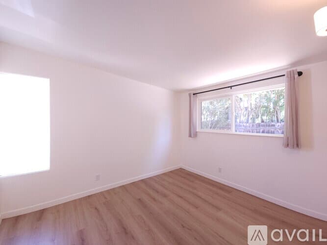 Santa Barbara House: 570 Apple Grove Lane