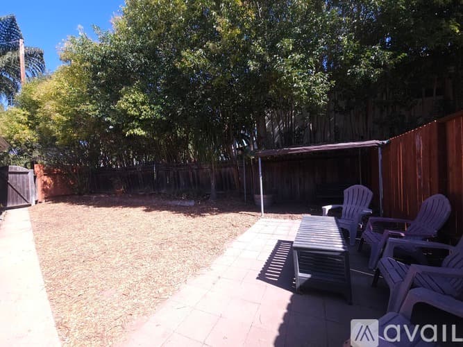 Santa Barbara House: 570 Apple Grove Lane