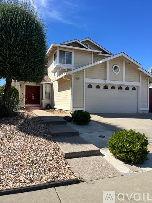 Pittsburg House: 3732 Gladstone Drive