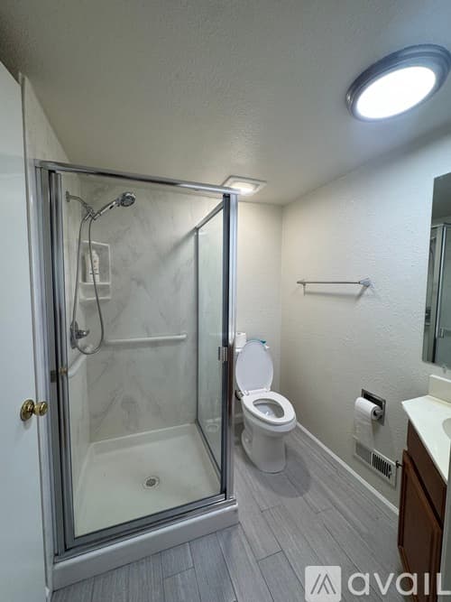 Pittsburg House: 3732 Gladstone Drive
