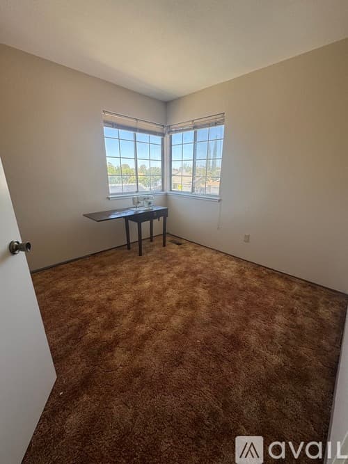 Pittsburg House: 3732 Gladstone Drive