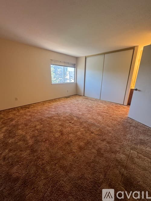 Pittsburg House: 3732 Gladstone Drive