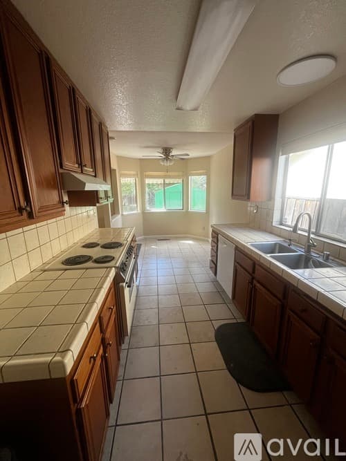 Pittsburg House: 3732 Gladstone Drive