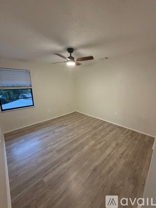 Tampa Townhome: 5008 Terrace Village Ln