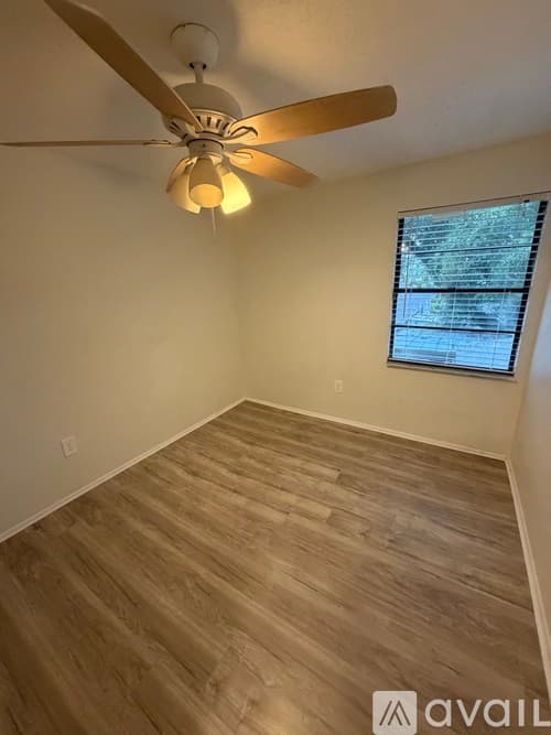 Tampa Townhome: 5008 Terrace Village Ln