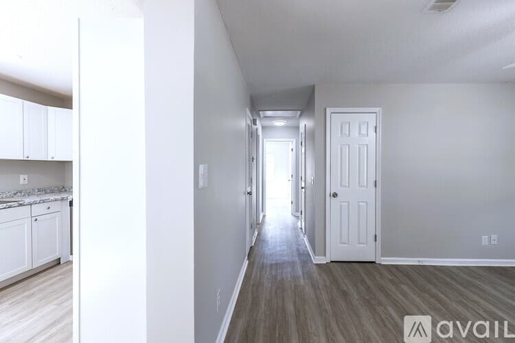 Hinesville House: 1108 Mary Ann Dr