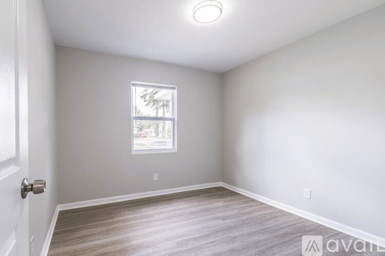 Hinesville House: 1108 Mary Ann Dr