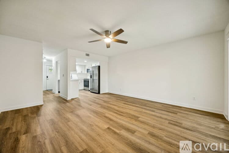 Kingsland Townhome: 158 Clarks Bluff Road