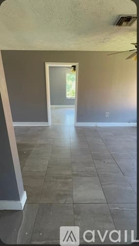 Hollywood Apartment: 6111 Pierce St