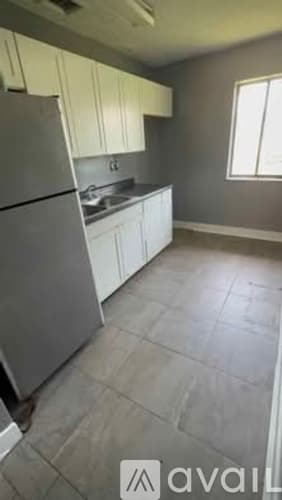 Hollywood Apartment: 6111 Pierce St