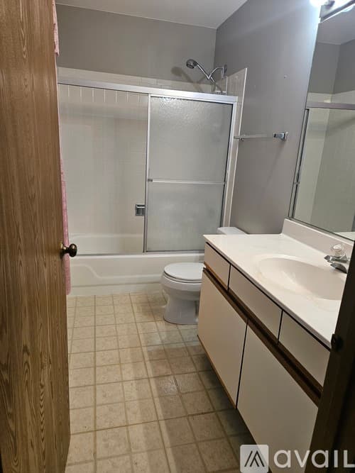 Mundelein Apartment: 1342 Orleans Dr