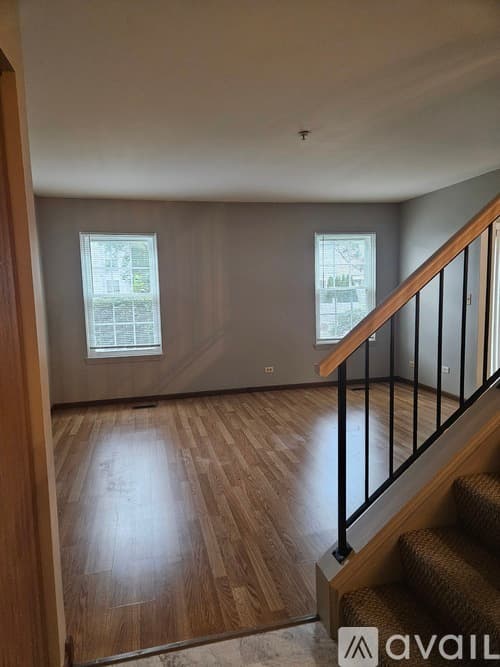 Mundelein Apartment: 1342 Orleans Dr