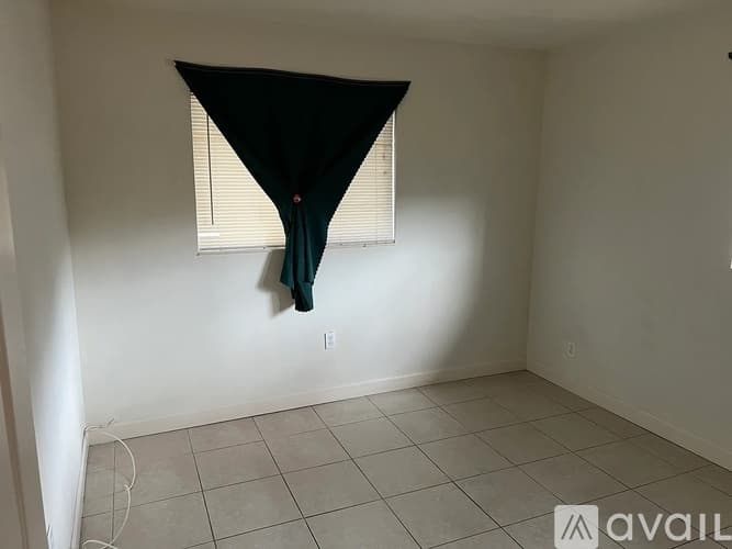 Miami Apartment: 890 Northwest 22nd Court