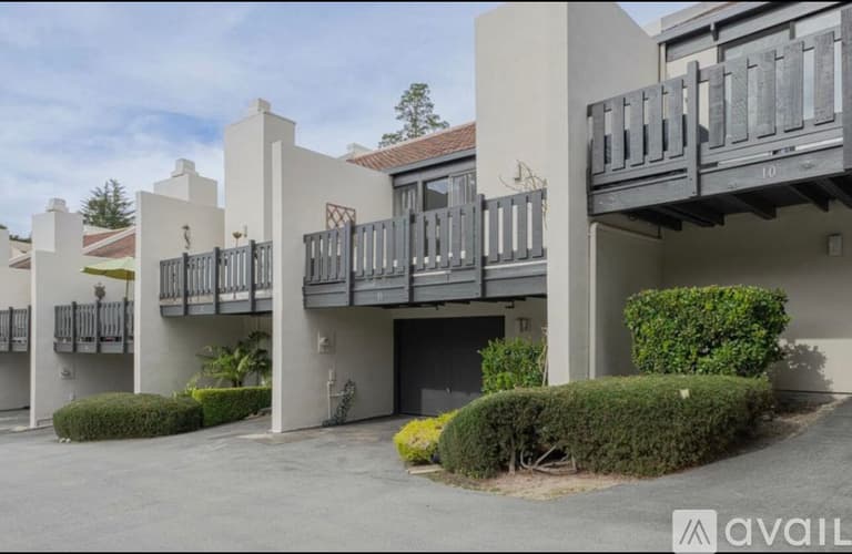 Carmel Townhome: 3600 High Meadow Dr