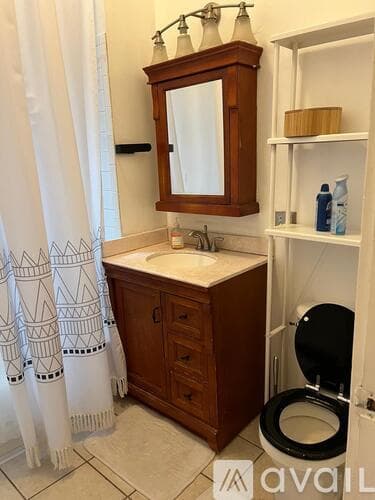 Chicago Apartment: 4429 South Calumet Avenue