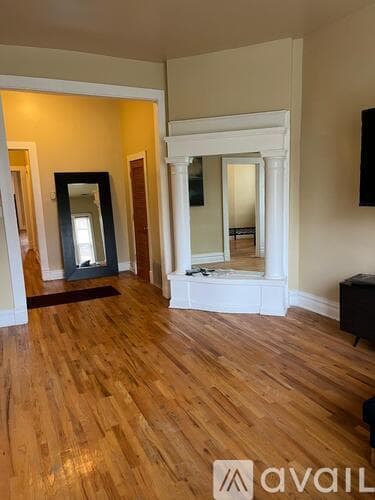 Chicago Apartment: 4429 South Calumet Avenue