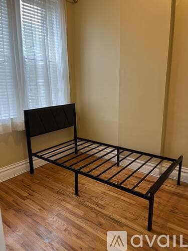 Chicago Apartment: 4429 South Calumet Avenue