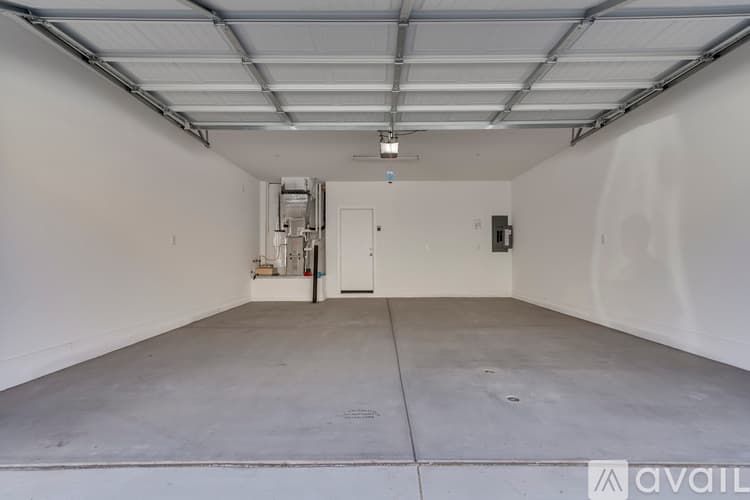 Gilbert House: 760 East Doral Avenue