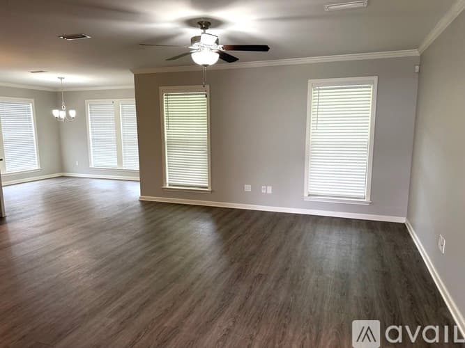 Dothan House: 1906 Fern Dr