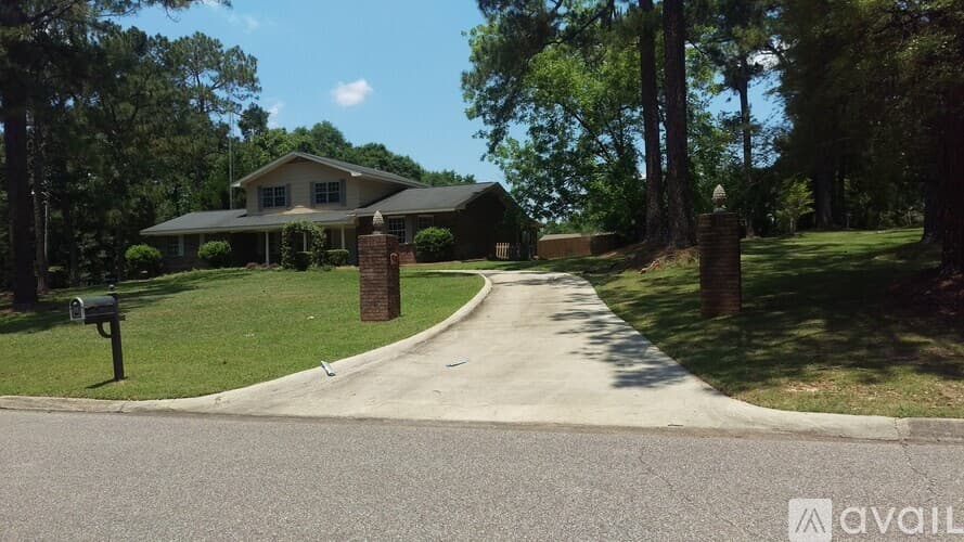Dothan House: 3002 Evans Dr