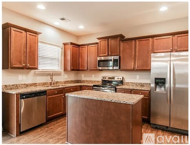 Lyman House: 217 Hartleigh Dr