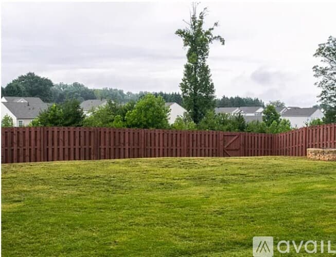 Lyman House: 217 Hartleigh Dr