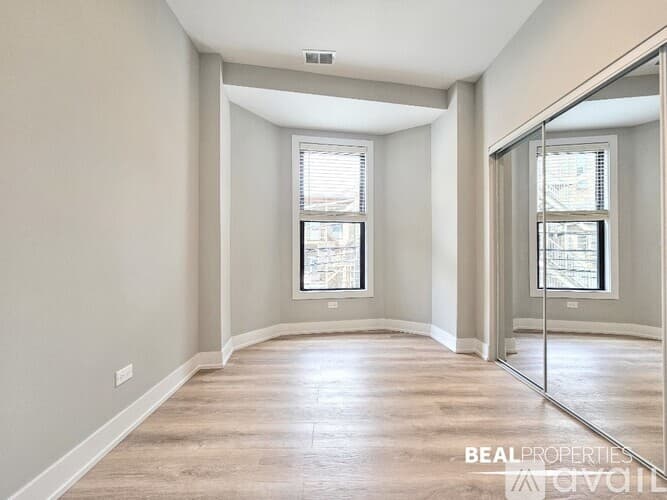 Chicago Apartment: 1200 W Wellington Ave