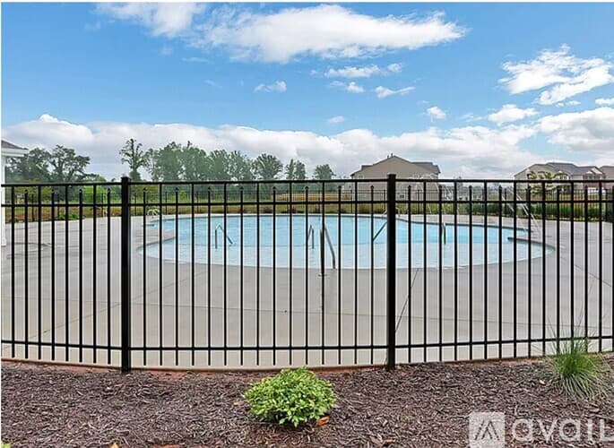 Lyman House: 217 Hartleigh Dr