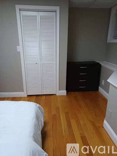 Cambridge Apartment: 7 Story St