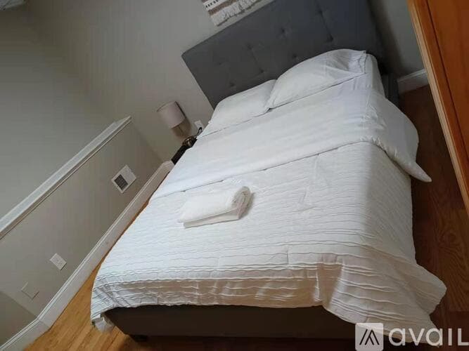 Cambridge Apartment: 7 Story St