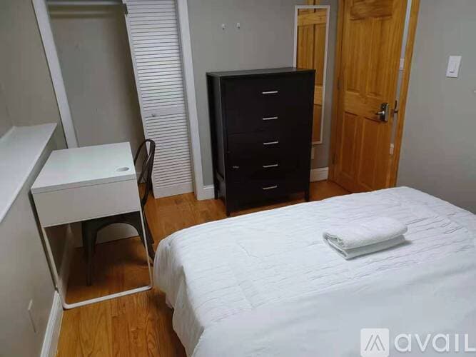 Cambridge Apartment: 7 Story St