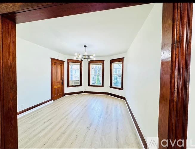 Utica Apartment: 925 Brayton Park Pl