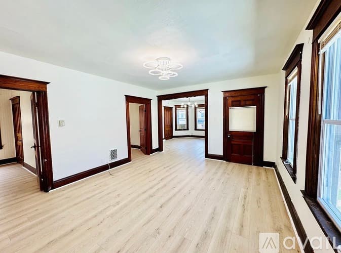 Utica Apartment: 925 Brayton Park Pl